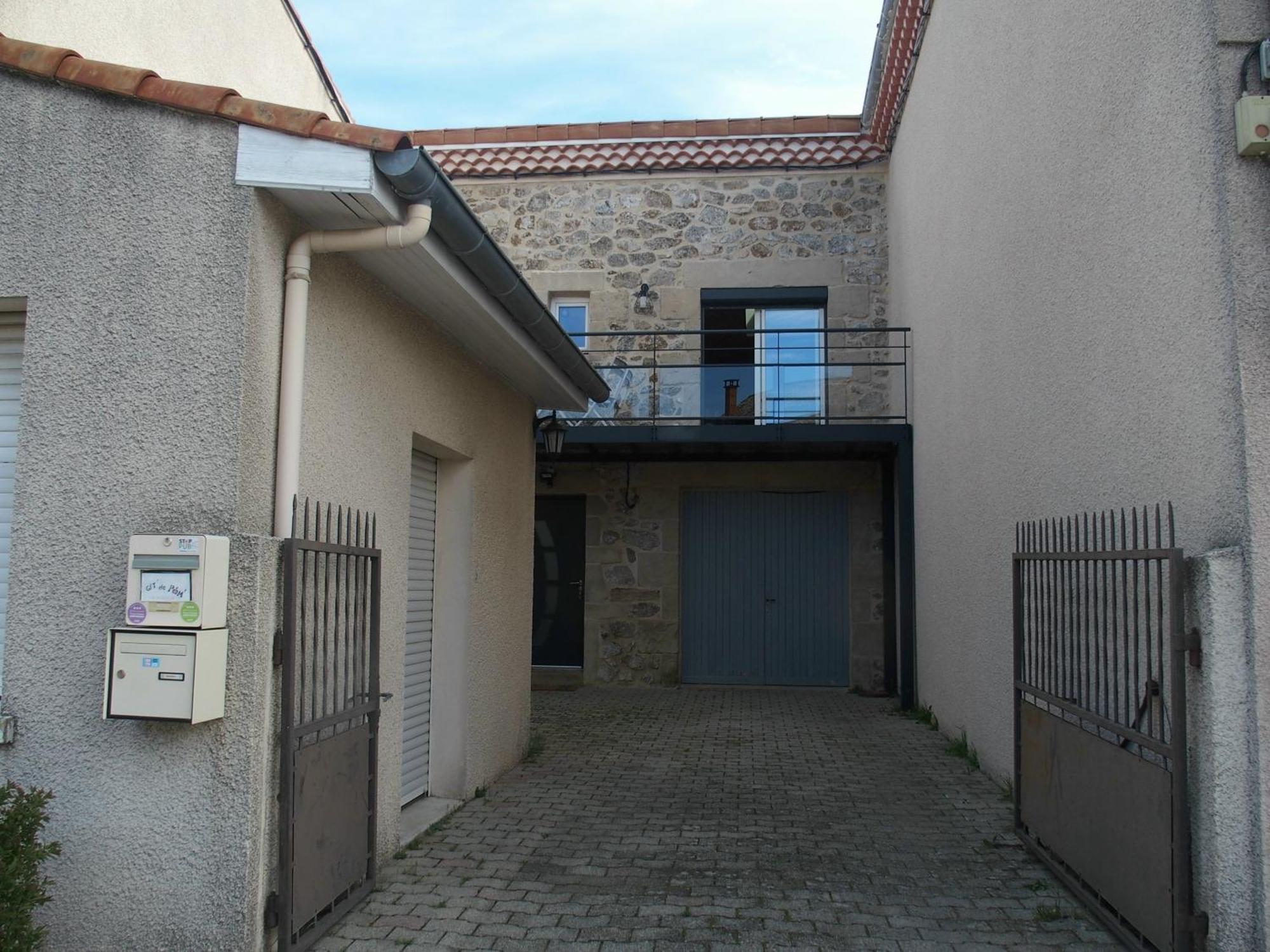 Gît' de Pom' Saint-Romain-de-Lerps Exterior foto