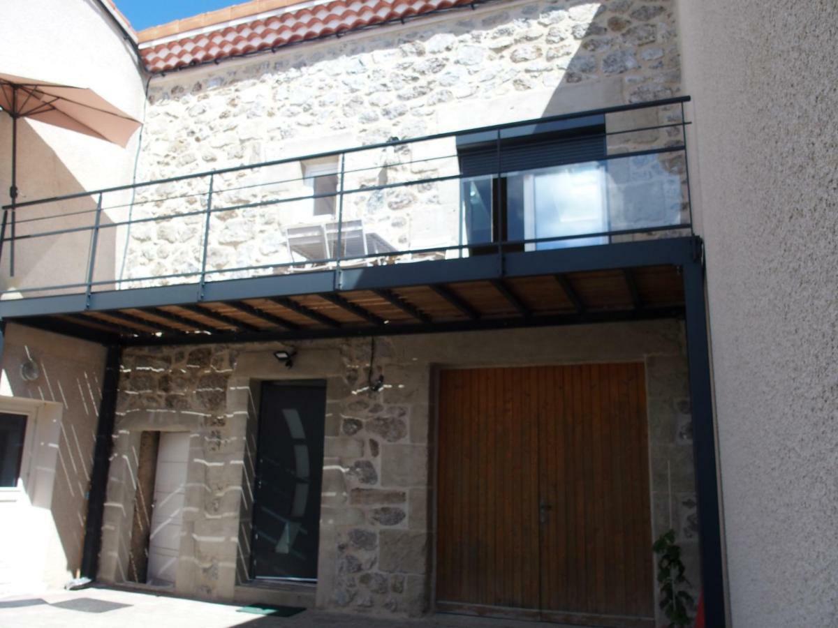 Gît' de Pom' Saint-Romain-de-Lerps Exterior foto